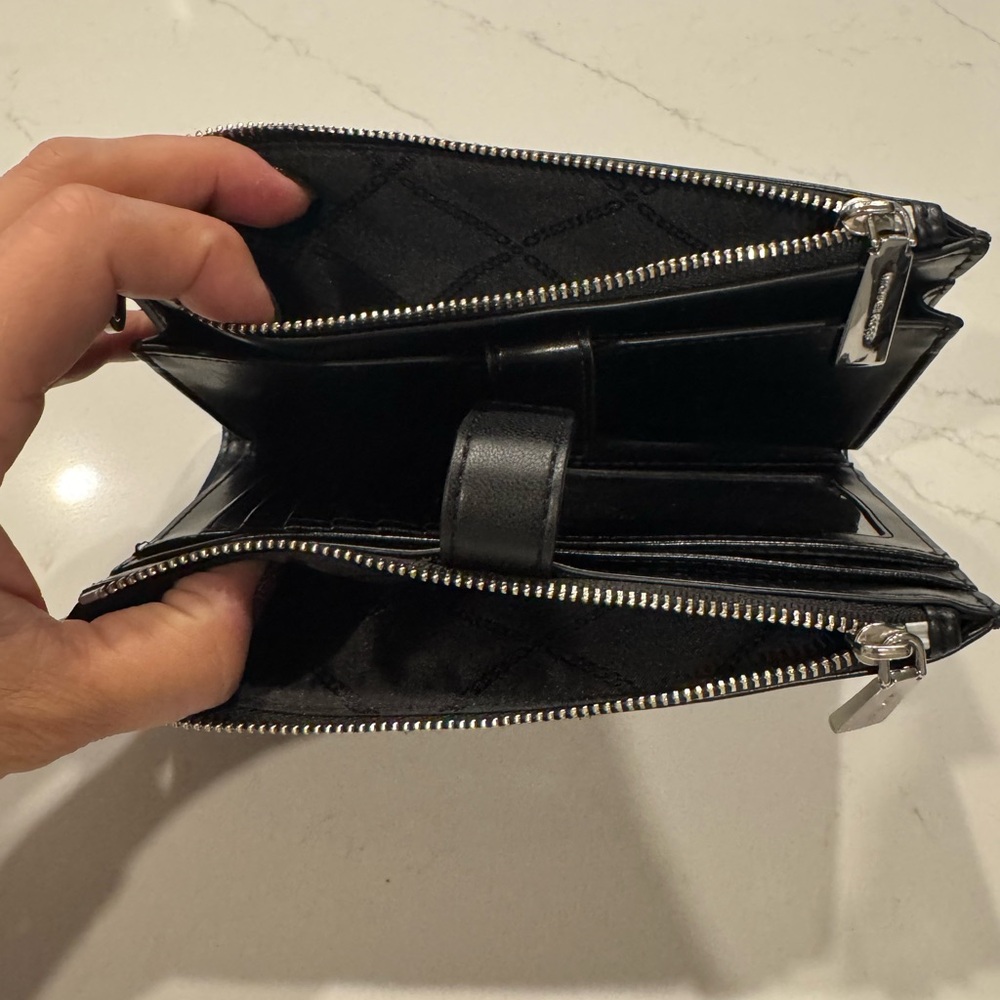 Michael Kors Quilted Signature Collection Wallet - Picture 6 of 15